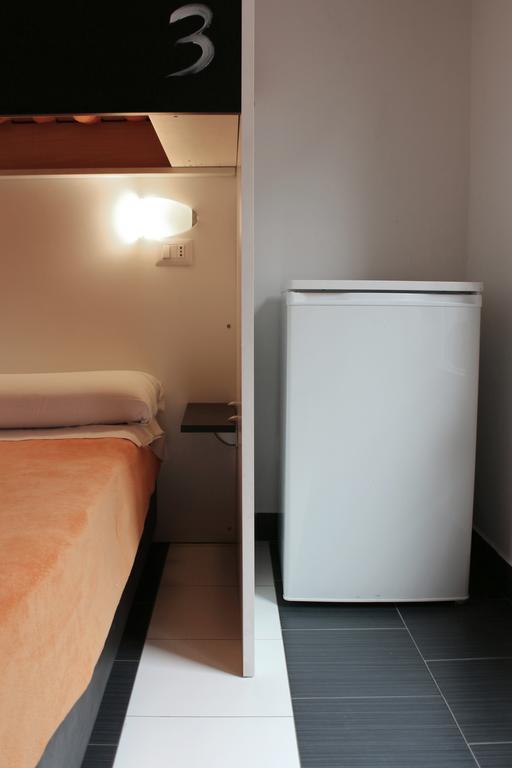 New Generation Hostel Milan Center Экстерьер фото