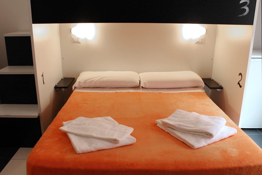 New Generation Hostel Milan Center Экстерьер фото